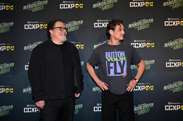 The Mandalorian and Grogu Photocall - CCXP Director Jon Favreau and actor Pedro Pascal pose for photos during The Mandalorian and Grogu photocall as part of the pop culture festival CCXP Comic Con Experience at Centro Banamex on April 26, 2026 in Mexico City, Mexico. (Photo by Carlos Tischler Eyepix Group) Copyright: xCarlosxTischler xEyepixxGroupx CT_26042026_182505