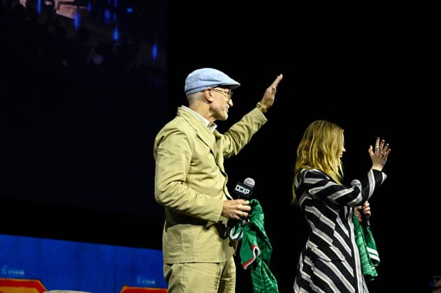 April 26, 2026, Mexico City, Ciudad de Mexico, Mexico: Actress Milly Alcock and Director Craig Gillespie show the Mexican national soccer team jerseys during a conference to promote Supergirl movie at the pop culture festival CCXP Comic Con Experience at Centro Banamex on April 26, 2026 in Mexico City, Mexico. Mexico City Mexico  - ZUMAe321 20260426_zea_e321_133 Copyright: xCarlosxTischlerx