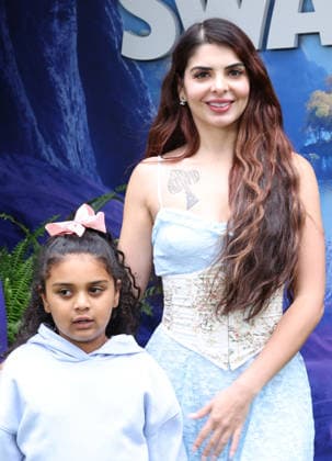 Los Angeles premiere of Netflix s Swapped at Netflix Tudum Theater Featuring: Ava Lee, Alyssa Brook Lee Where: Los Angeles, California, United States When: 26 Apr 2026 Credit: Faye s Vision Cover Images EDITORIAL USE ONLY. NOT FOR USE BY NEWSPAPERS BASED IN THE UK. Copyright: xx coverimg55647677