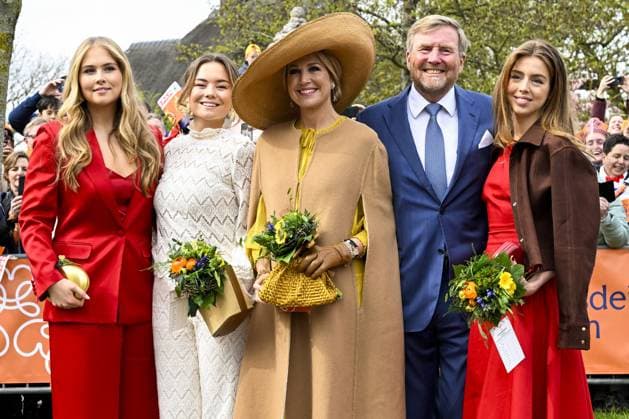 Dokkum, The Netherlands, 2026-04-27 11:07:56 DOKKUM, 27-04-2026 , Dokkum City Centre King Willem-Alexander, Queen Maxima with their daughters Princess Amalia, Princess Alexia and Princess Ariane during King s Day 2026 in Dokkum Photo: NLBeeld POOL Mischa Schoemaker Credit: NL Beeld Patrick van Emst  Copyright: xx x