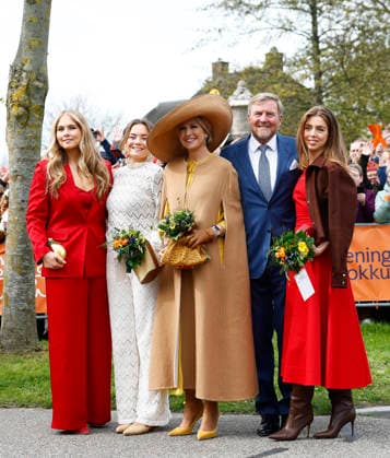 27-04-2026 Koningsdag Dutch royal family during Kingsday in Dokkum, Friesland King Willem-Alexander and Queen Maxima and Princess Amalia and Princess Alexia and Princess Ariane Â  Copyright: xPPEx