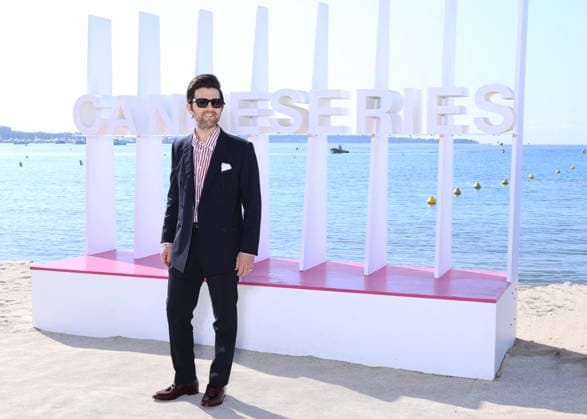 Adam Scott at a photocall on the Majestic beach during the 9th edition of the Canneseries festival in Cannes, April 27, 2026 Denis Guignebourg Bestimage Adam Scott at a photocall on the Majestic beach during the 9th edition of the Canneseries festival in Cannes, April 27, 2026 Cannes France  Copyright: xDenisxGuignebourgx xBestimagexDenisxGuignebourgx xBestimagex