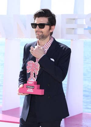 Adam Scott at a photocall on the Majestic beach during the 9th edition of the Canneseries festival in Cannes, April 27, 2026 Denis Guignebourg Bestimage Adam Scott at a photocall on the Majestic beach during the 9th edition of the Canneseries festival in Cannes, April 27, 2026 Cannes France  Copyright: xDenisxGuignebourgx xBestimagexDenisxGuignebourgx xBestimagex