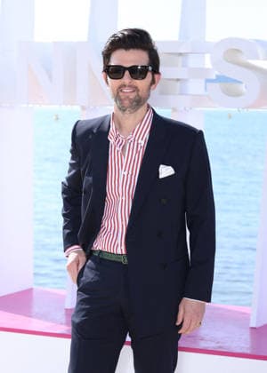 Adam Scott at a photocall on the Majestic beach during the 9th edition of the Canneseries festival in Cannes, April 27, 2026 Denis Guignebourg Bestimage Adam Scott at a photocall on the Majestic beach during the 9th edition of the Canneseries festival in Cannes, April 27, 2026 Cannes France  Copyright: xDenisxGuignebourgx xBestimagexDenisxGuignebourgx xBestimagex