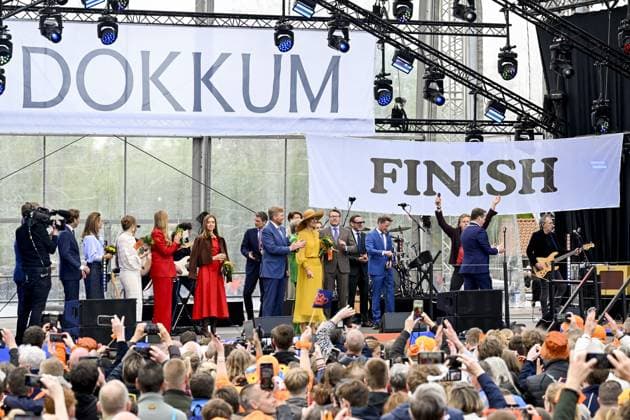 Dokkum, The Netherlands, 2026-04-27 13:16:02 DOKKUM, 27-04-2026 , Dokkum City Centre King Willem-Alexander, Queen Maxima with their daughters Princess Amalia, Princess Alexia and Princess Ariane during King s Day 2026 in Dokkum Photo: NLBeeld Patrick van Emst Credit: NL Beeld Patrick van Emst  Copyright: xx x