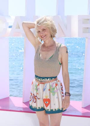 Olivia Cote au photocall du jury Compétition Séries Courtes sur la plage du Majestic lors de la 9ème édition du festival CanneSeries à Cannes, le 27 avril 2026 Denis Guignebourg Bestimage Photocall of the Short Series Competition jury on the Majestic beach during the 9th edition of the Canneseries festival in Cannes, on April 26th, 2026 Cannes France  Copyright: xDenisxGuignebourgx xBestimagexDenisxGuignebourgx xBestimagex