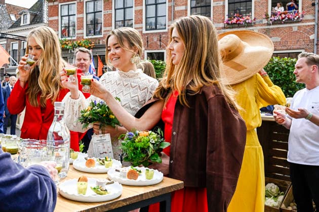27-04-2026 Koningsdag Dutch royal family during Kingsday in Dokkum, Friesland Princess Amalia and Princess Alexia and Princess Ariane Â  Copyright: xPPEx
