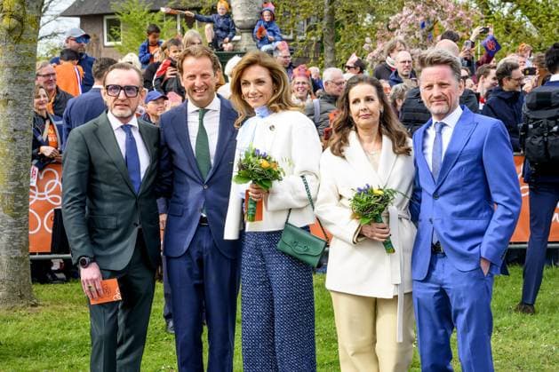 Dokkum, The Netherlands, 2026-04-27 11:09:15 DOKKUM, 27-04-2026 , Dokkum City Centre Prince Bernard (L), Prince Floris and Princess Aimeen (M), Prince Pieter-Christiaan and Princess Anita (R) during King s Day 2026 in Dokkum NLImage Patrick van Emst Credit: NL Beeld Patrick van Emst  Copyright: xx x