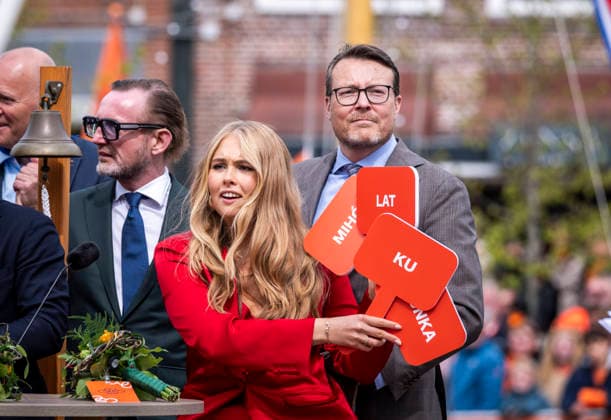 Prinses Amalia tijdens de quiz in Dokkum DOKKUM - Koningsdag wordt in Dokkum in Friesland gevierd door de Koninklijke familie. Credit : Frank van Beek CC Dokkum Nederland  Copyright: xx FrankxvanxBeekx xCCx