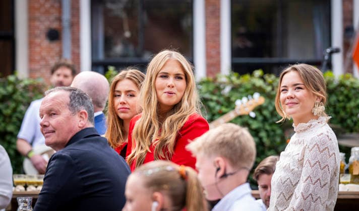 Prinses Amalia tijdens Koniningsdag in Dokkum DOKKUM - Koningsdag wordt in Dokkum in Friesland gevierd door de Koninklijke familie. Credit : Frank van Beek CC Dokkum Nederland  Copyright: xx FrankxvanxBeekx xCCx