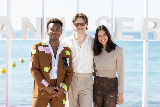 AVANT QU’ON M’OUBLIE Photocall - The 9th Canneseries International Festival Olivier Aubé, Joephillip Lafortune, Catherine Gauthier Gonzalez attend AVANT QU’ON M’OUBLIE Photocall at the 9th Canneseries International Festival at Plage Du Majestic on April 27, 2026 in Cannes, France. Photo by Shootpix ABACAPRESS.COM Cannes France  Copyright: xShootpix ABACAx