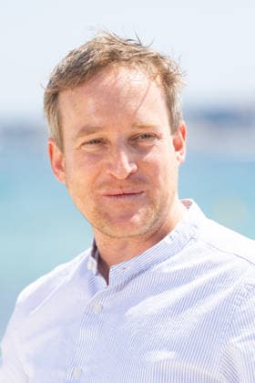 The 9th Canneseries International Festival - Vendee Globe Seuls Autour Du Monde Photocall Conrad Colman attends the Vendée Globe: Seuls Autour Du Monde Photocall at the 9th Canneseries International Festival at Plage Du Majestic on April 27, 2026 in Cannes, France. Photo by ShootPix ABACAPRESS.COM Cannes France  Copyright: xShootpix ABACAx