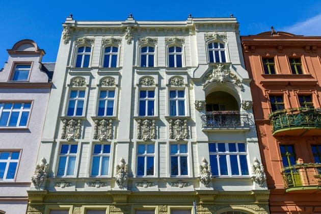 Symboifoto Altbau DEU Deutschland Brandenburg Cottbus, 22.04.2026,Die historische Fassade eines Altbaus ist in der Cottbuser Innenstadt zu sehen. *** Symbolic photo old building DEU Germany Brandenburg Cottbus, 22 04 2026,The historic facade of an old building can be seen in Cottbus city center AF_Cottbus_29904.jpeg