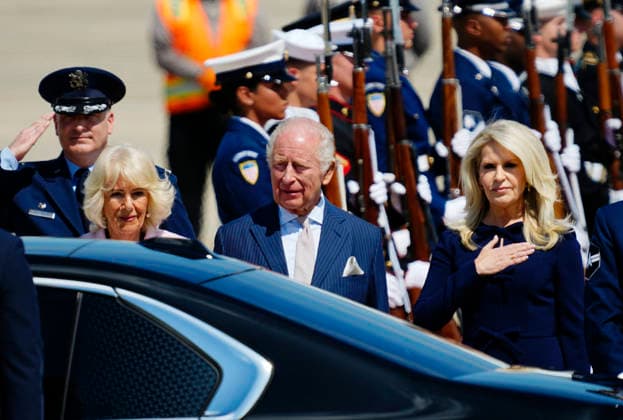 Britain s King Charles III and Queen Camilla are joined by U.S. Chief of Protocol Monica Crowley (R) during a flight line arrival ceremony at Joint Base Andrews in Suitland, Maryland on Monday, April 27, 2026. The king is on a four-day state visit to the U.S. and will stop in New York and Washington, where he will meet with President Trump and deliver an address to Congress.  WAP20260427803 BONNIExCASH