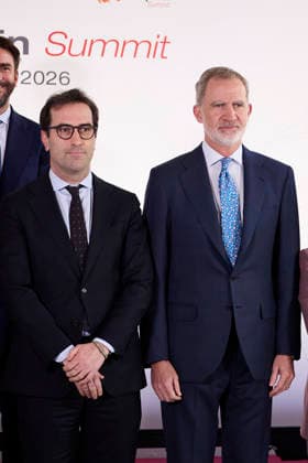 April 27, 2026, Madrid, Madrid, Spain: CARLOS CUERPO, Deputy Prime Minister and Minister of Economy, Trade and Business, KING FELIPE VI of Spain attend the second edition of the Ã¢â‚¬oeInvest in Spain SummitÃ¢ Madrid Spain - ZUMAc260 20260427_zep_c260_004 Copyright: xMikexChicorrox