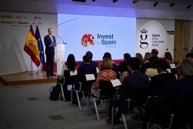 April 27, 2026, Madrid, Madrid, Spain: KING FELIPE VI of Spain attends the second edition of the Ã¢â‚¬oeInvest in Spain SummitÃ¢ Madrid Spain  - ZUMAc260 20260427_zep_c260_017 Copyright: xMikexChicorrox