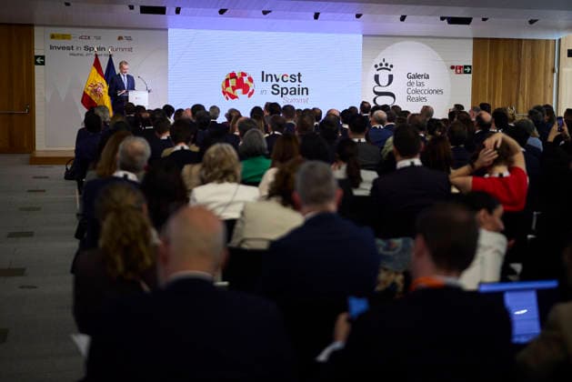 April 27, 2026, Madrid, Madrid, Spain: KING FELIPE VI of Spain attends the second edition of the Ã¢â‚¬oeInvest in Spain SummitÃ¢ Madrid Spain  - ZUMAc260 20260427_zep_c260_019 Copyright: xMikexChicorrox
