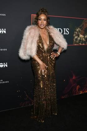 Vivica A. Fox at arrivals for IS GOD IS Premiere, Brooklyn Academy of Music (BAM) Rose Cinema, New York, NY, April 27, 2026. Photo By: Quoin Pics Everett Collection IS GOD IS Premiere PUBLICATIONXNOTxINxCANxCHNxFRAxITAxJPNxNORxPOLxRUSxESPxUKxUSA