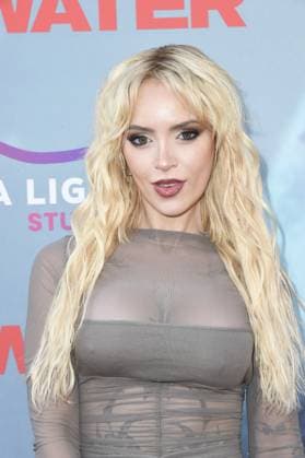 Darla Bundus at arrivals for DEEP WATER Premiere, Paramount Theater, Los Angeles, CA, April 27, 2026. Photo By: Elizabeth Goodenough Everett Collection DEEP WATER Premiere PUBLICATIONXNOTxINxCANxCHNxFRAxITAxJPNxNORxPOLxRUSxESPxUKxUSA