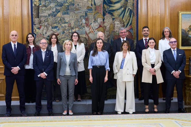 28-04-2026 Madrid Queen Letizia during as meeting with members of the Carlos I chair of public policy and a group of experts from the Legislative Observatory for rare diseases and orphan drugs at Zarzuela palace in Madrid. No Spain Â  Copyright: xPPEx