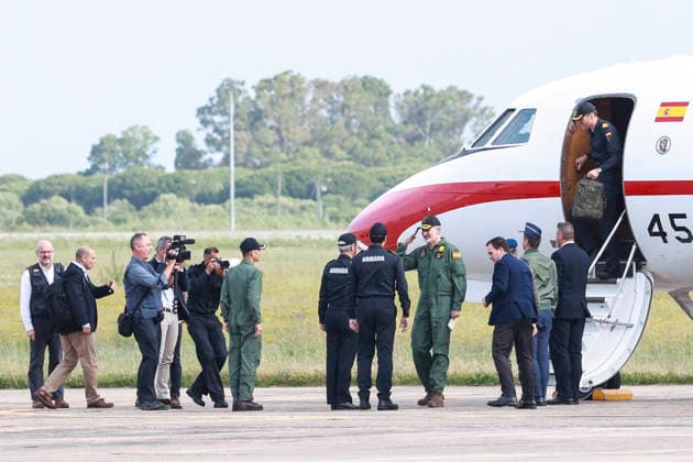 King Felipe VI visits the Aircraft Flotilla Cádiz King Felipe VI during a visit to the Aircraft Flotilla, the Survival Center and the Homeland Security Training Center of the Navy at the naval base of Puerto El Salado On April 28, 2026 in Rota, Cádiz Andalucía, Spain King Felipe VI has visited together with the Minister of Defense, Margarita Robles, the Aircraft Flotilla, the Survival Center and the Homeland Security Training Center of the Navy 28 APRIL 2026 Rocí Cadiz Andalucia Cadiz Andalucia Espana  Copyright: xRocioxRuzx 7479137