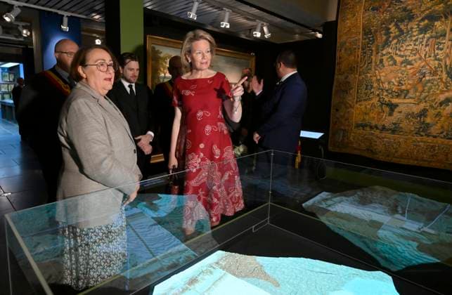 Queen Mathilde Visits Art and Power Exhibition MARIEMONT, BELGIUM - APRIL 28: Queen Mathilde of Belgium pictured visiting the exhibition Mary of Hungary: Art and Power in the Renaissance on April 28, 2026 in Mariemont, Belgium, 28 04 2026 Mariemont Belgium  Copyright: xPhilipxReynaersx