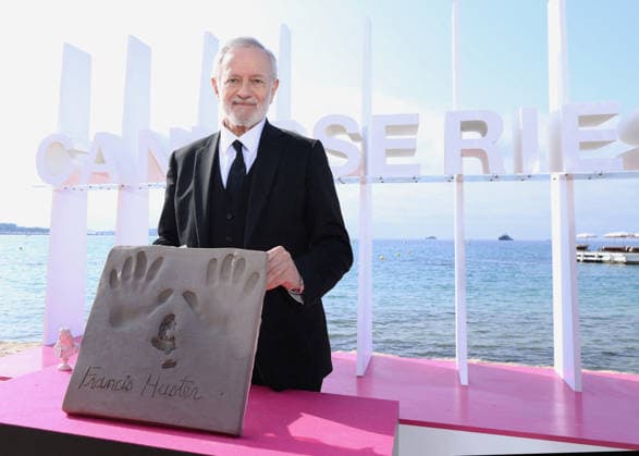 Francis Huster at a photocall for his handprints, on the Majestic beach during the 9th edition of the Canneseries festival in Cannes, on April 28, 2026 Denis Guignebourg Bestimage Francis Huster at a photocall for his handprints, on the Majestic beach during the 9th edition of the Canneseries festival in Cannes, on April 28, 2026 Cannes France  Copyright: xDenisxGuignebourgx xBestimagexDenisxGuignebourgx xBestimagex