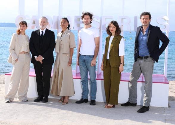 Alex Doux, Francis Huster, Erika Sainte, Lannick Gautry, Zoi Severin, Philypa Phoenix et Bruno Garcia Photocall for the series Zodiac during the 9th edition of the CanneSeries festival in Cannes, on April 28, 2026 Denis Guignebourg Bestimage Photocall for the series Zodiac during the 9th edition of the CanneSeries festival in Cannes, on April 28, 2026 Cannes France  Copyright: xDenisxGuignebourgx xBestimagexDenisxGuignebourgx xBestimagex