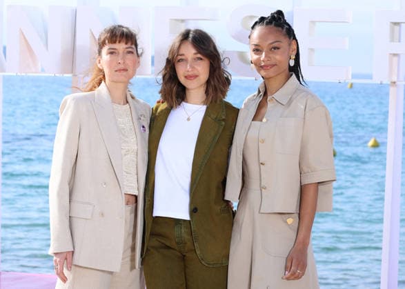 Erika Sainte, Zoi Severin et Philypa Phoenix Photocall for the series Zodiac during the 9th edition of the CanneSeries festival in Cannes, on April 28, 2026 Denis Guignebourg Bestimage Photocall for the series Zodiac during the 9th edition of the CanneSeries festival in Cannes, on April 28, 2026 Cannes France  Copyright: xDenisxGuignebourgx xBestimagexDenisxGuignebourgx xBestimagex
