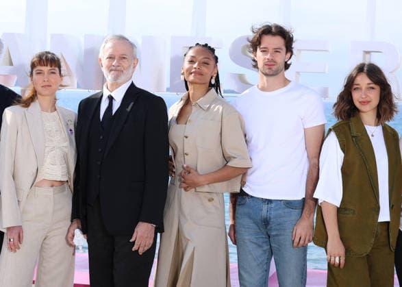Alex Doux, Francis Huster, Erika Sainte, Lannick Gautry, Zoi Severin, Philypa Phoenix et Bruno Garcia Photocall for the series Zodiac during the 9th edition of the CanneSeries festival in Cannes, on April 28, 2026 Denis Guignebourg Bestimage Photocall for the series Zodiac during the 9th edition of the CanneSeries festival in Cannes, on April 28, 2026 Cannes France  Copyright: xDenisxGuignebourgx xBestimagexDenisxGuignebourgx xBestimagex