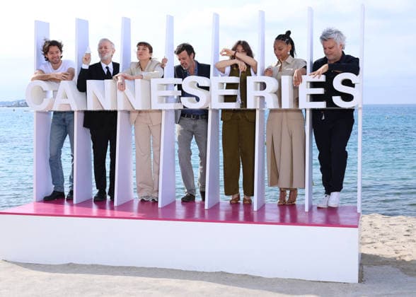 Alex Doux, Francis Huster, Erika Sainte, Lannick Gautry, Zoi Severin, Philypa Phoenix et Bruno Garcia Photocall for the series Zodiac during the 9th edition of the CanneSeries festival in Cannes, on April 28, 2026 Denis Guignebourg Bestimage Photocall for the series Zodiac during the 9th edition of the CanneSeries festival in Cannes, on April 28, 2026 Cannes France  Copyright: xDenisxGuignebourgx xBestimagexDenisxGuignebourgx xBestimagex