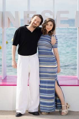 9th Canneseries - Les Groos Photocall David Mirailles, Gabrielle d’Andrimont attend the photocall of ‘LES GROOS’ during the 9th Canneseries International Festival at Plage Du Majestic on April 28, 2026 in Cannes, France. Photo by ShootPix ABACAPRESS.COM Cannes France  Copyright: xShootpix ABACAx