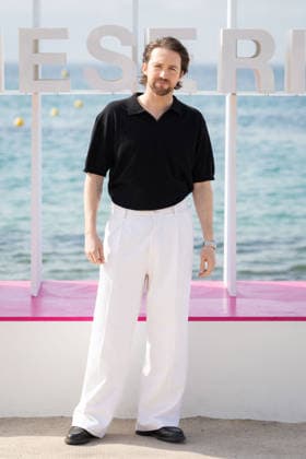 9th Canneseries - Les Groos Photocall David Mirailles attends the photocall of ‘LES GROOS’ during the 9th Canneseries International Festival at Plage Du Majestic on April 28, 2026 in Cannes, France. Photo by ShootPix ABACAPRESS.COM Cannes France  Copyright: xShootpix ABACAx