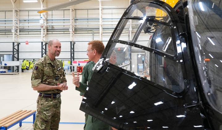 . 28 04 2026. Anglesey, United Kingdom. Prince William during a visit to RAF Valley on the island of Anglesey in Wales, United Kingdom.  xPoolx xi-Imagesx IIM-26741-0020
