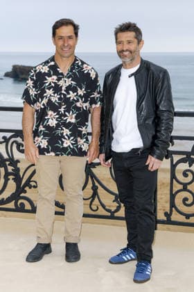 Peyo Lizarazu and his brother, Bixente Lizarazu Photocall for the Chanel Cruise Collection 2026 2027 fashion show on the terrace of the Biarritz Municipal Casino, April 28, 2026 Olivier Borde Bestimage Photocall for the Chanel Cruise Collection 2026 2027 fashion show on the terrace of the Biarritz Municipal Casino, April 28, 2026 Biarritz France  Copyright: xOLIVIERxBORDEx xBESTIMAGExOLIVIERxBORDEx xBESTIMAGEx