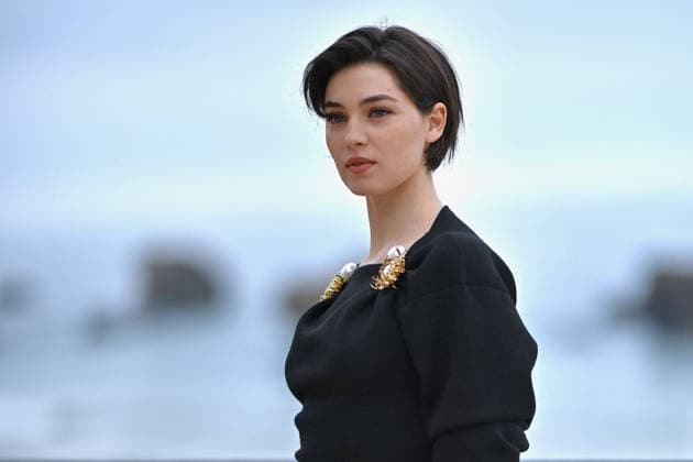 Chanel Cruise Show Photocall - Biarritz Anamaria Vartolomei attending photocall of the Chanel Cruise 2026-2027 fashion show at Casino Municipal in Biarritz, France on April 28, 2026. Photo by Franck Castel ABACAPRESS.COM Biarritz Nouvelle-Aquitaine France  Copyright: xCastelxFranck ABACAx