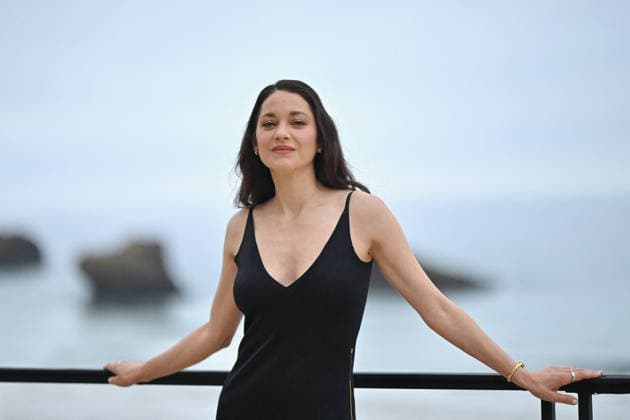 Chanel Cruise Show Photocall - Biarritz Marion Cotillard attending photocall of the Chanel Cruise 2026-2027 fashion show at Casino Municipal in Biarritz, France on April 28, 2026. Photo by Franck Castel ABACAPRESS.COM Biarritz Nouvelle-Aquitaine France  Copyright: xCastelxFranck ABACAx