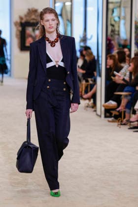 Chanel Collection Croisière 2026 2027 Chanel Cruise fashion show at the Casino municipal de Biarritz, France, on April 28, 2026 Olivier Borde Bestimage A model walks the runway at the Chanel Cruise 2025 fashion show at the Biarritz Municipal Casino, France, on April 28, 2026 Biarritz France  Copyright: xOLIVIERxBORDEx xBESTIMAGExOLIVIERxBORDEx xBESTIMAGEx