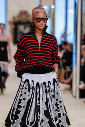 Chanel Collection Croisière 2026 2027 Chanel Cruise fashion show at the Casino municipal de Biarritz, France, on April 28, 2026 Olivier Borde Bestimage A model walks the runway at the Chanel Cruise 2025 fashion show at the Biarritz Municipal Casino, France, on April 28, 2026 Biarritz France  Copyright: xOLIVIERxBORDEx xBESTIMAGExOLIVIERxBORDEx xBESTIMAGEx