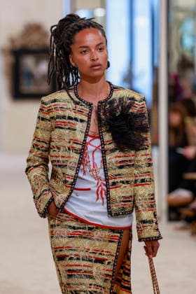 Chanel Collection Croisière 2026 2027 Chanel Cruise fashion show at the Casino municipal de Biarritz, France, on April 28, 2026 Olivier Borde Bestimage A model walks the runway at the Chanel Cruise 2025 fashion show at the Biarritz Municipal Casino, France, on April 28, 2026 Biarritz France  Copyright: xOLIVIERxBORDEx xBESTIMAGExOLIVIERxBORDEx xBESTIMAGEx