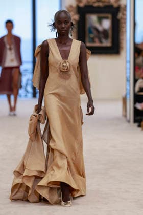 Chanel Collection Croisière 2026 2027 Chanel Cruise fashion show at the Casino municipal de Biarritz, France, on April 28, 2026 Olivier Borde Bestimage A model walks the runway at the Chanel Cruise 2025 fashion show at the Biarritz Municipal Casino, France, on April 28, 2026 Biarritz France  Copyright: xOLIVIERxBORDEx xBESTIMAGExOLIVIERxBORDEx xBESTIMAGEx