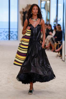 Chanel Collection Croisière 2026 2027 Chanel Cruise fashion show at the Casino municipal de Biarritz, France, on April 28, 2026 Olivier Borde Bestimage A model walks the runway at the Chanel Cruise 2025 fashion show at the Biarritz Municipal Casino, France, on April 28, 2026 Biarritz France  Copyright: xOLIVIERxBORDEx xBESTIMAGExOLIVIERxBORDEx xBESTIMAGEx