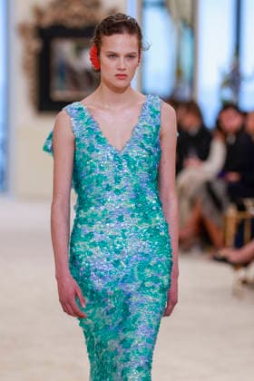 Chanel Collection Croisière 2026 2027 Chanel Cruise fashion show at the Casino municipal de Biarritz, France, on April 28, 2026 Olivier Borde Bestimage A model walks the runway at the Chanel Cruise 2025 fashion show at the Biarritz Municipal Casino, France, on April 28, 2026 Biarritz France  Copyright: xOLIVIERxBORDEx xBESTIMAGExOLIVIERxBORDEx xBESTIMAGEx