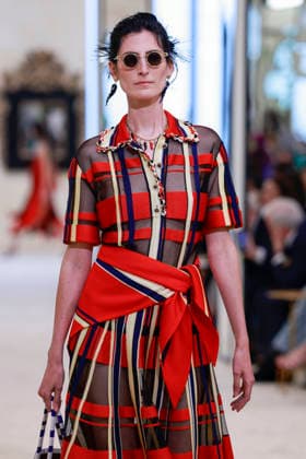 Chanel N°2 Collection Croisière 2026 2027 Chanel Cruise fashion show at the Biarritz Municipal Casino, April 28, 2026 Olivier Borde Betimage A model walks the runway at the Chanel Cruise 2025 fashion show at the Biarritz Municipal Casino, France, on April 28, 2026 Biarritz France  Copyright: xOLIVIERxBORDEx xBESTIMAGExOLIVIERxBORDEx xBESTIMAGEx
