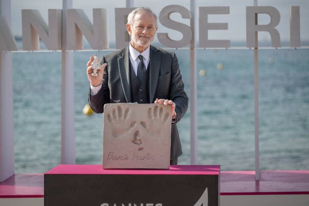 Francis Huster seen for handprinting during the Zodiaque photocall in Hotel Majestic Beach during 9th CanneSeries festival in Cannes, France on April 28, 2026 Photo by Loran Mafar Starface 455461 2026 04 28 Cannes France  Copyright: xLoranxMafarx xStarfacex STAR_455461_033