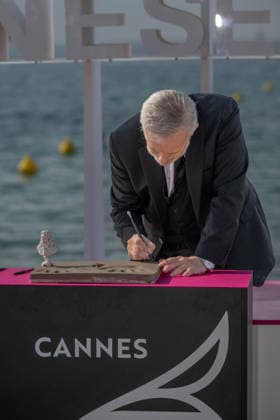 Francis Huster seen for handprinting during the Zodiaque photocall in Hotel Majestic Beach during 9th CanneSeries festival in Cannes, France on April 28, 2026 Photo by Loran Mafar Starface 455461 2026 04 28 Cannes France  Copyright: xLoranxMafarx xStarfacex STAR_455461_028