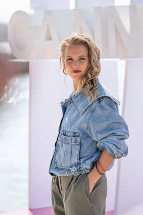 Deborah Krey attends the L or bleu photocall in Hotel Majestic Beach during 9th CanneSeries festival in Cannes, France on April 28, 2026 Photo by Loran Mafar Starface 455461 2026 04 28 Cannes France  Copyright: xLoranxMafarx xStarfacex STAR_455461_057