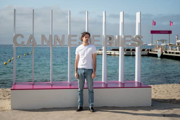 Alex Doux attends the Zodiaque photocall in Hotel Majestic Beach during 9th CanneSeries festival in Cannes, France on April 28, 2026 Photo by Loran Mafar Starface 455461 2026 04 28 Cannes France  Copyright: xLoranxMafarx xStarfacex STAR_455461_078