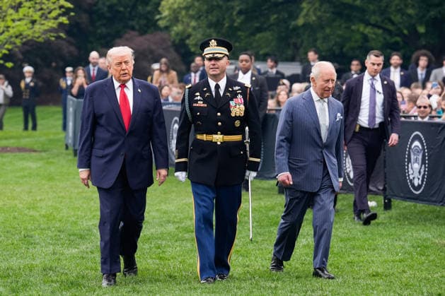 April 28, 2026, Washington, District Of Columbia, USA: United States President Donald J Trump and King Charles III of the United Kingdom of Great Britain and Northern Ireland review the troops during a State Arrival Ceremony on the South Lawn of the White House in Washington, DC, USA, on March 28, 2026 Washington USA - ZUMAs152 20260428_faa_s152_058 Copyright: xYurixGripasx-xPoolxviaxCNPx