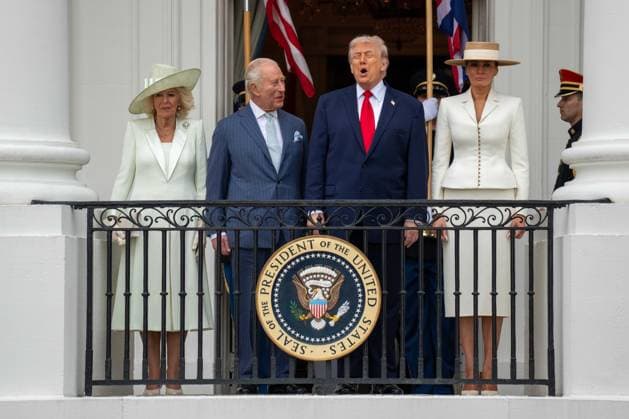 April 28, 2026, Washington, District Of Columbia, USA: President DONALD TRUMP laughs at something KING CHARLES III says as they stand on the White House balcony alongside First Lady MELANIA TRUMP and QUEEN CAMILLA. Washington USA - ZUMAs365 20260428_znp_s365_033 Copyright: xJoeyxSussmanx
